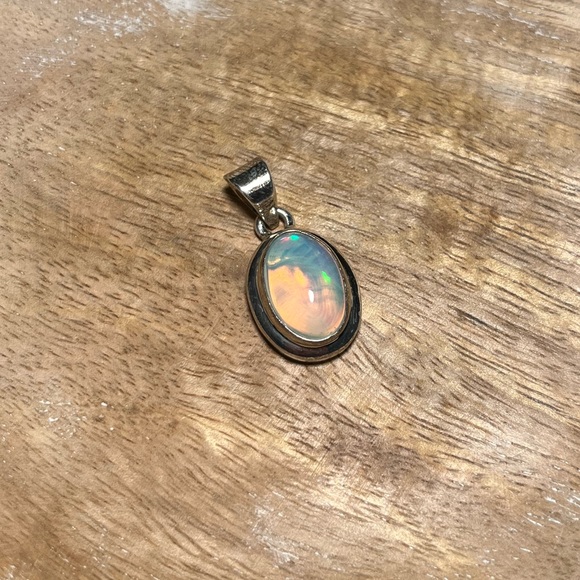Natural Ethiopian Opal 925 Sterling Silver Pendant - Picture 1 of 15